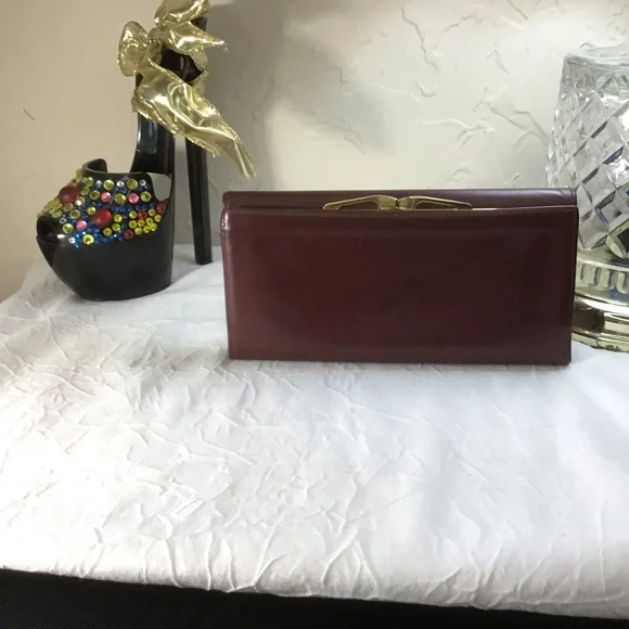 🔴Authentic CARTIER Trifold wallet, made in Paris.